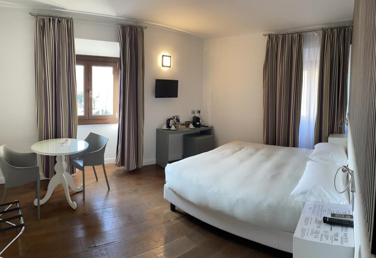 Il Vecchio Borgo Relais Hotel Como Bagian luar foto